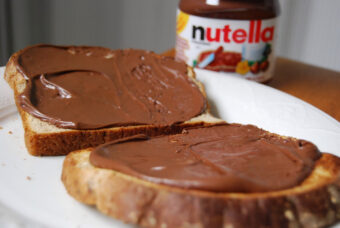 Nutella se rezala na komade i takva se posluživala na hljebu