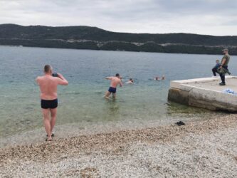 Hotelijeri u Neumu očekuju rekordnu sezonu: Rusi otvorili sezonu kupanja