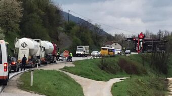 Teška saobraćajna nesreća kod Travnika: Jedna osoba poginula