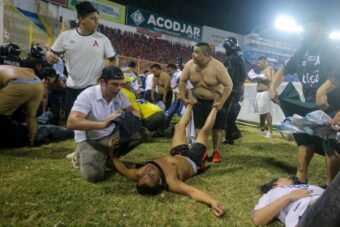 STRAVA I UŽAS Najmanje devetoro mrtvih u stampedu na stadionu