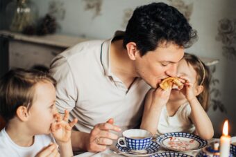 ISTRAŽIVANJE Zašto su očevi sretniji nego majke