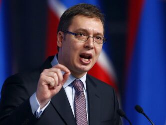 ALEKSANDAR VUČIĆ POSLIJE TRAGEDIJA KOJE SU ZADESILE SRBIJU  MUP prima 1.200 novih policajaca