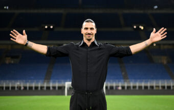 Zlatan Ibrahimović snimljen na plaži u Sen Tropeu, pažnju privukla jedna od njegovih tetovaža