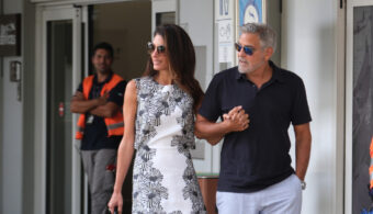 Savršen modni sklad: Džordž i Amal Kluni privukli svu pažnju na filmskom festivalu u Veneciji