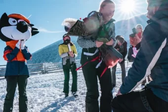 ZARUKA NA VRHU BJELAŠNICE Neobična prosidba na olimpijskoj ljepotici! PRONAŠLI LJUBAV NA OVOJ PLANINI (VIDEO)