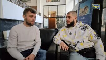 ŽIVOT SA DVIJE ŽENE: Elmedin Karić i Dejan Dragojević u Sarajevu razgovarali o ljubavi prema životu