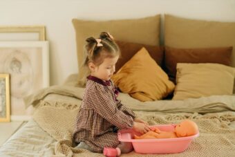 Savjeti za roditelje: Da li djeca trebaju dijeliti igračke?!