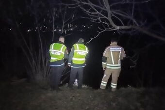 SAOBRAĆAJNA NESREĆA Teška noć za visočke vatrogasce: Tri mladića u automobilu sletjela u rijeku Bosnu