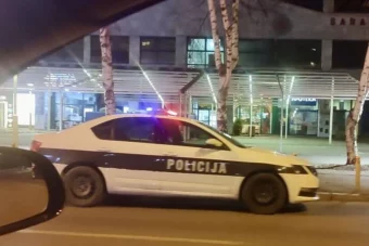 Pucnjava u tuzlanskom tržnom centru: Policajac ubio ženu iz pištolja