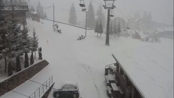 VRATILA SE ZIMA! Na Vlašiću, Jahorini, Bjelašnici, ali i u Sarajevu, pada snijeg