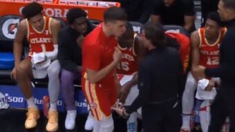 NBA LIGA – JUSUF NURKIĆ U TOP FORMI: Pogledajte kako je Bojan Bogdanović nasrnuo na trenera na tajm autu (VIDEO)
