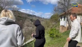 ŽIVOT SA DVIJE ŽENE Sultan iz Gornje Višnjice priprema završni udarac: Dušmani na aparatima (VIDEO)