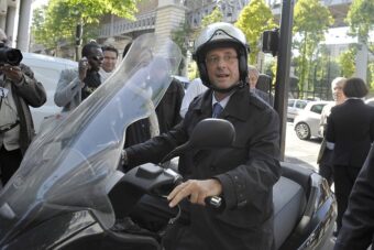Skuter na kojem je bivši predsjednik Francuske tokom noći išao kod ljubavnice prodan za 20.000 eura