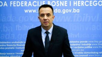 Ministar Vedran Lakić: Struja se polako vraća, puštena je u Tuzli, Kaknju i Banjaluci