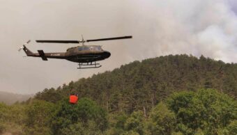 Helikopteri Oružanih snaga gase požare u Zavidovićima i Kladnju (FOTO)