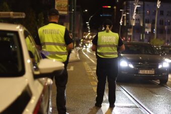 Uručena 403 prekršajna naloga: U subotu desetine vozača u Sarajevu isključeno iz saobraćaja
