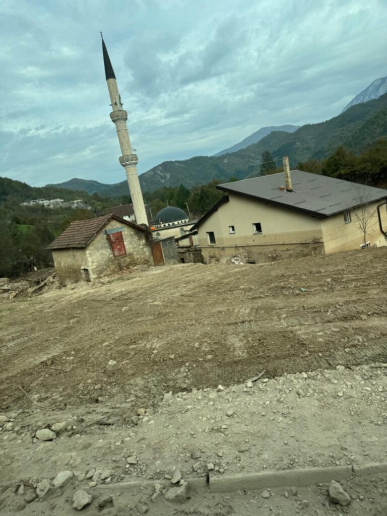 Postavljanje kontejnerskog naselja u Jablanici 