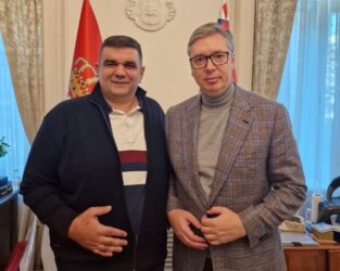 Saša Mirković u Predsjedništvu Srbije sa Aleksandrom Vučićem: “Moj drug i brat Aca je danas jedan od najboljih državnika na svijetu!” (FOTO)