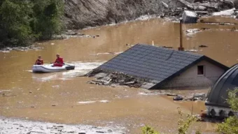 LEJLA HEROJ NACIJE! Ovo je trenutno najhrabrija žena na svijetu, njeno spašavanje kćerke (13) iz bujice je sinonim borbe između ŽIVOTA I SMRTI (FOTO/VIDEO)