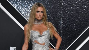 Paris Hilton iznenadila svojim stajlingom: Lateks kombinezon u centru pažnje