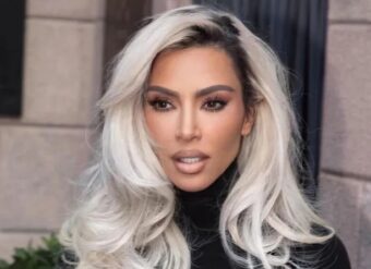 Kim Kardashian skoro svukla donji veš dok je oko vrata nosila krunicu