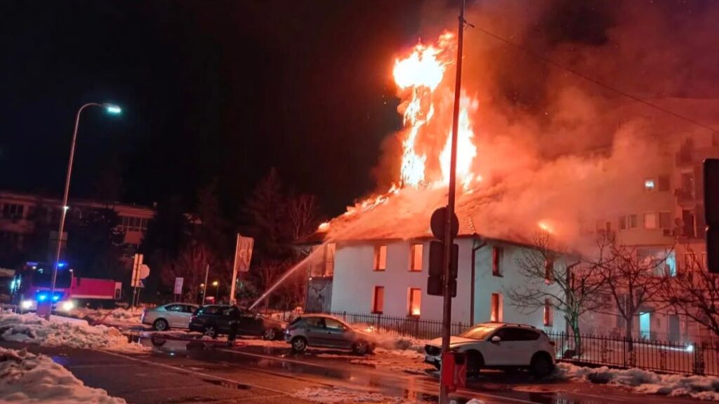 Izgorjela Hadži Pašina džamija / Foto: InfoBrčko