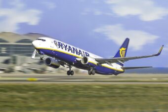 Ryanair traži 15.000 eura odštete od putnika