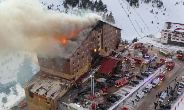 Velika tragedija na skijalištu / Foto: Prinscreen/x/HamdiCelikbas