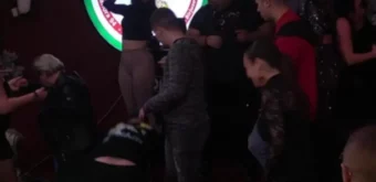 UČESNICA RIJALITIJA SE SRUŠILA KAO SVIJEĆA! Hitno joj je ukazana pomoć, evo u kakvom je stanju
