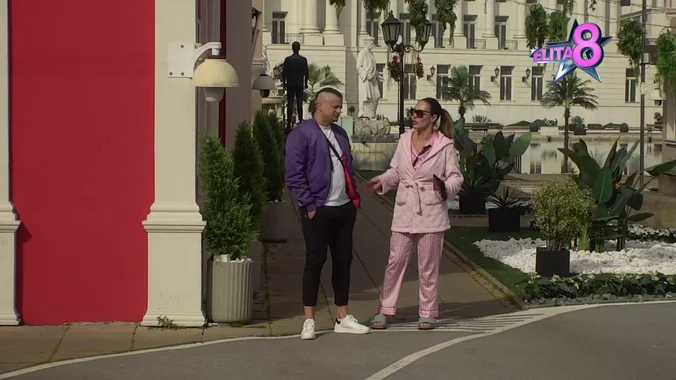 Morala da mu očita lekciju/Photo: Printscreen)