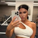 STANIJA POKAZALA GLATKU I PREPLANULU/Photo: Printscreen