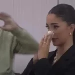 HVALIO SE IZA NJENIH LEĐA/Photo: Youtube printscreen/Zadruga