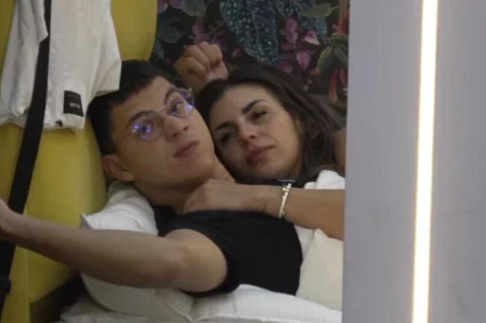 PEJA I ENA PROSLAVILI/Photo: Printscreen