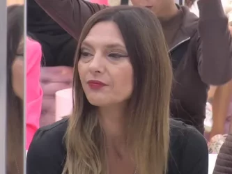 NIKAD JE NISMO VIDJELI DA PERE ZUBE! Sandra otkrila koja učesnica rijalitija najmanje vodi računa o ličnoj higijeni!