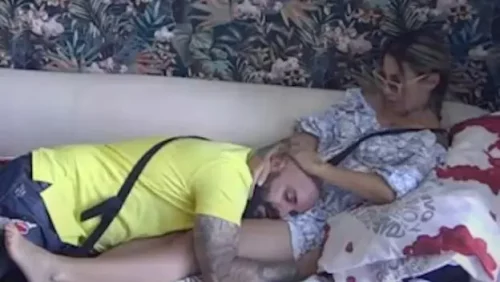 Luka i Aneli razmenjivali nježnosti / Photo: Printscreen