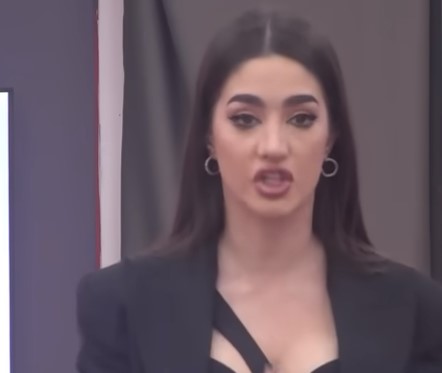 ANĐELA I KARIĆ U AK*IJI!? / Photo: Printscreen