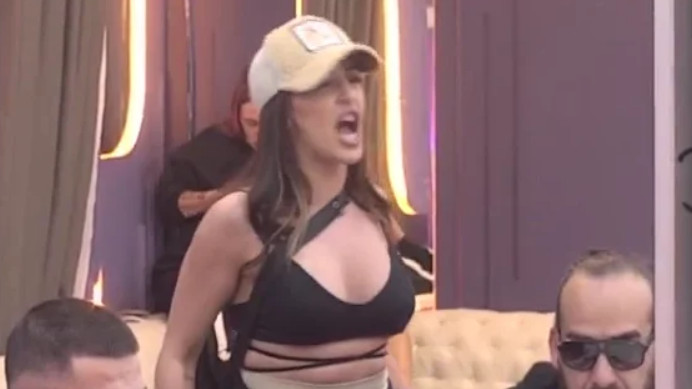 ENA ME PODSJEĆA NA ŠTRUMFETU/Photo: Printscreen