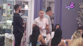 Dača se iznenadio kada je ugledao čestitku od oca, Slađa Poršelina mu poslala jaku poruku!