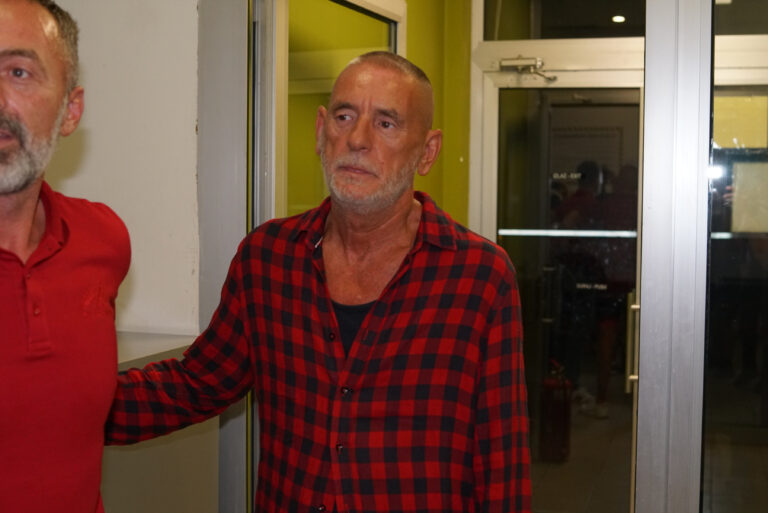 RASKRINKAN LEPI MIĆA! / Photo: ATA Images