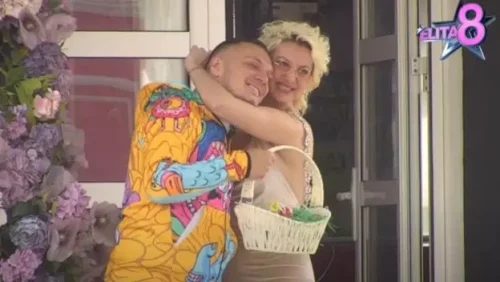 Dočekala svojih pet minuta: Gastoz završio u Ketinom zagrljaju / Photo: Printscreen