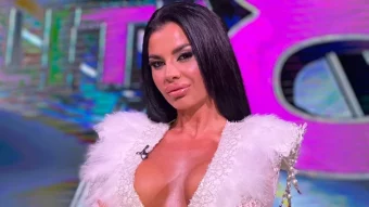 PROMIJENILA LIČNI OPIS! Sanja Grujić je danas S*KS BOMBA, a evo kakva je bila prije silnih PLASTIČNIH OPERACIJA: Da li biste je prepoznali? (FOTO)
