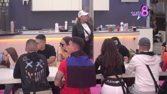 Sofija misli da je Sanja na sve načine pokušavala da sakrije njihovo poznanstvo, Marko skočio kao oparen, pa dao sve od sebe da odbrani čast svoje djevojke!