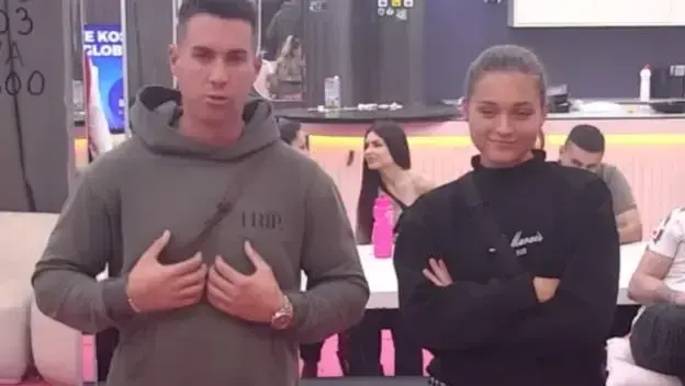 Plašim se da ga povrijedim! / Photo: Printscreen