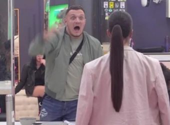 Gastoz priznao da je sa Anđelom zbog HONORARA: BJEŽI, BRE, PI*KA TI MATERINA, TRPIM TE ZA 100.000 EURA! Mreže gore!
