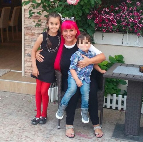 ZORICA BRUNCLIK DOBIJA NASLJEDNICU NA SCENI/Photo: Privatna arhiva