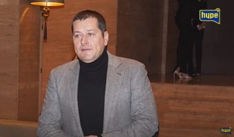 OTKAZAN NASTUP ACE PEJOVIĆA – Ljudi zgroženi! Nakon informacije da je UB*CA izgovorio ime Pejovića i Cece tokom POKUŠAJA ATENT*TA na Sašu Mirkovića