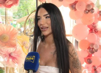 ALEKS NIKOLIĆ UKRADEN TELEFON! Isplivala slika njene kćerke Leone: “Gospođica je uzela…” (FOTO)