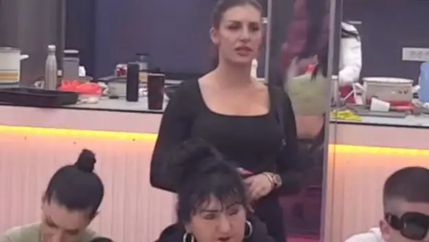 Ena Čolić razvezala jezik/Photo: Youtube printscreen/Zadruga