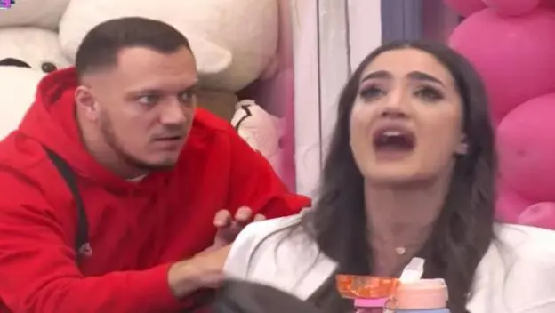 Anđela ostala skamenjena