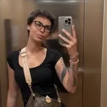 Učesnica rijalitija pokazala stomak